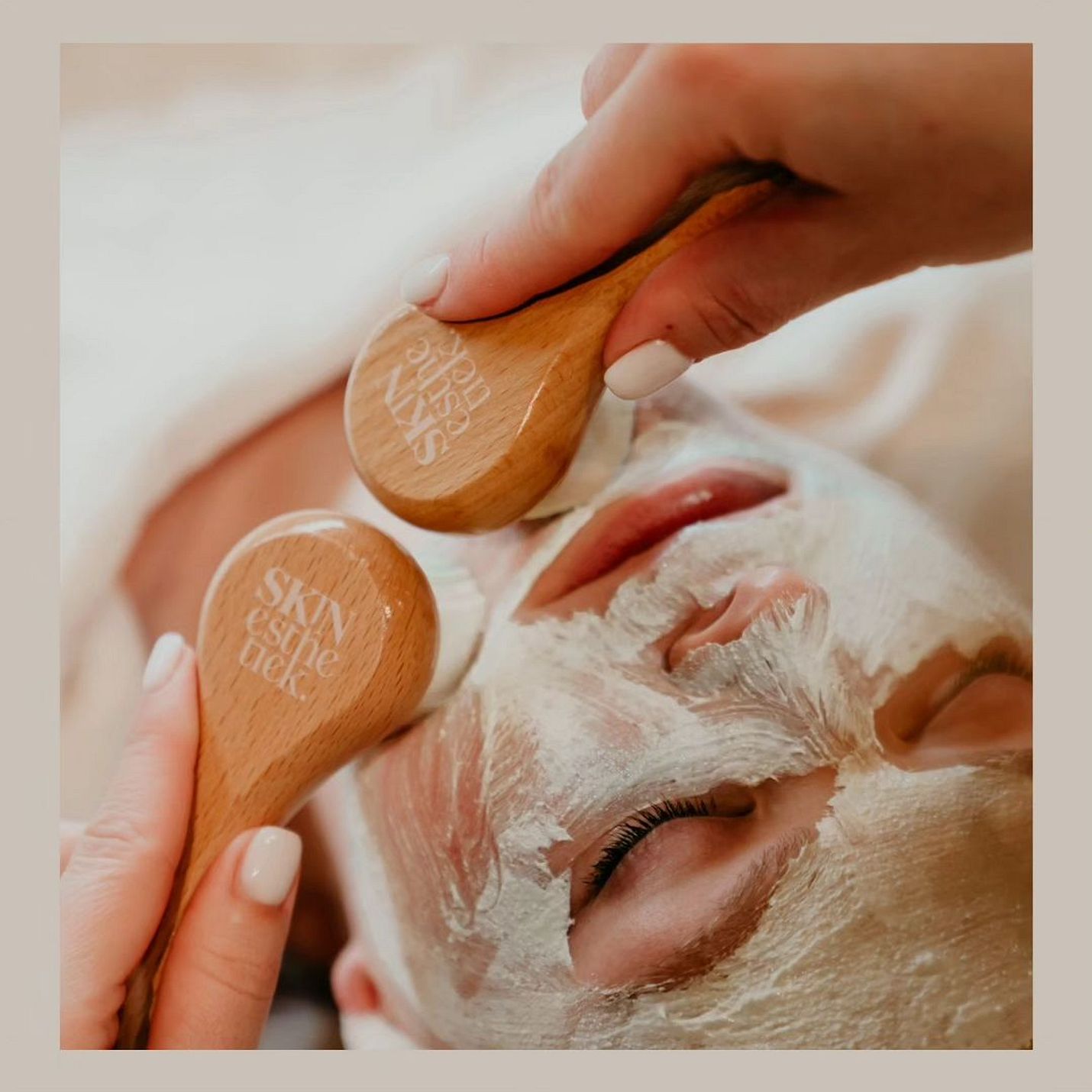 Image for service: FACIALS