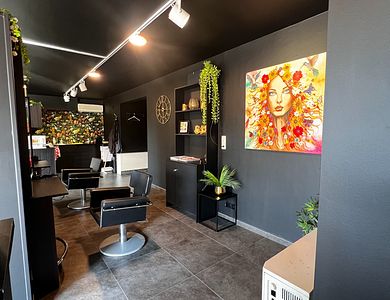 Salon - Sarah Haar Zaak