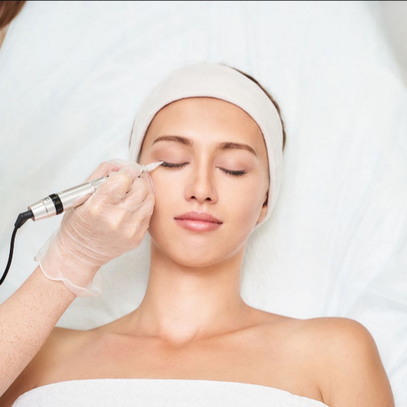 Image for service: Permanent Make-up
