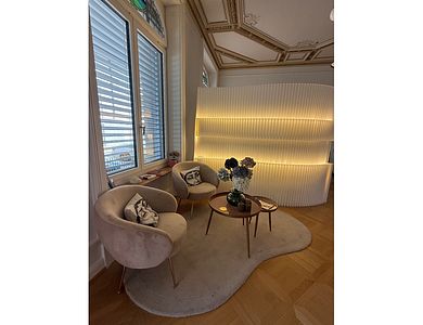 Salon - SwissmedGlow GmbH