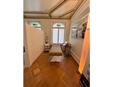Salon - SwissmedGlow GmbH