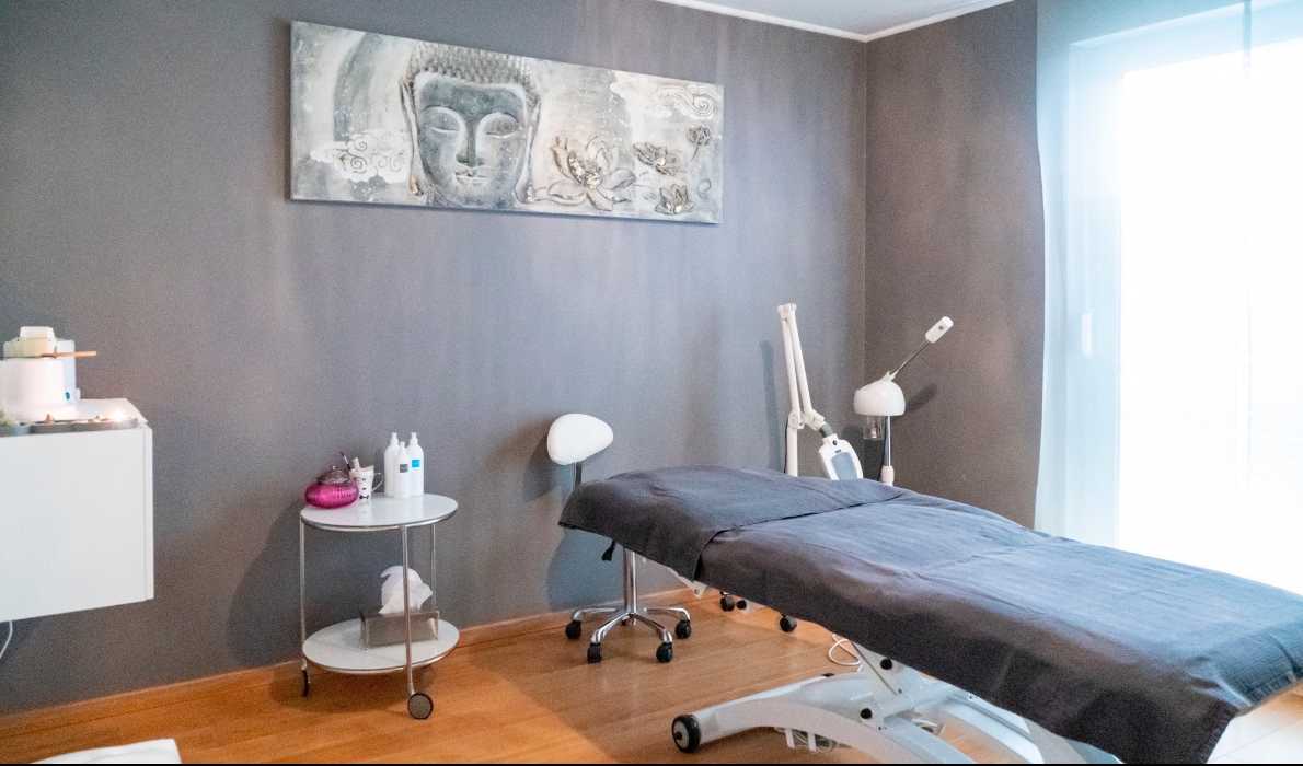 Diamond Nails, Schouweiler | Salonkee